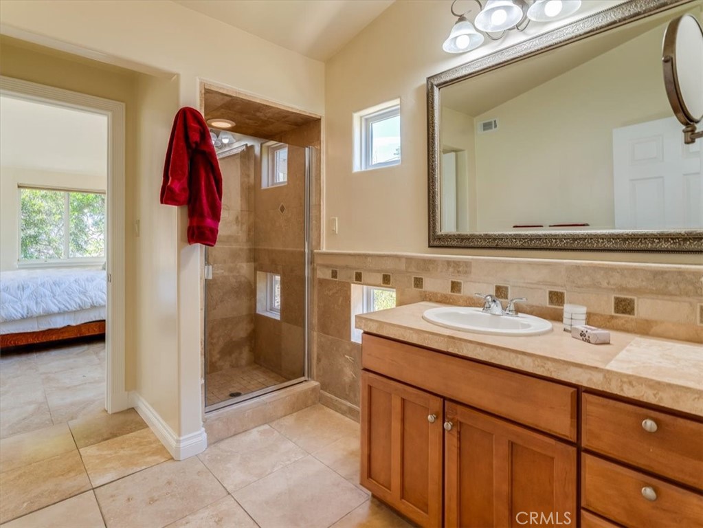 399 Wedgewood Property Photo 38