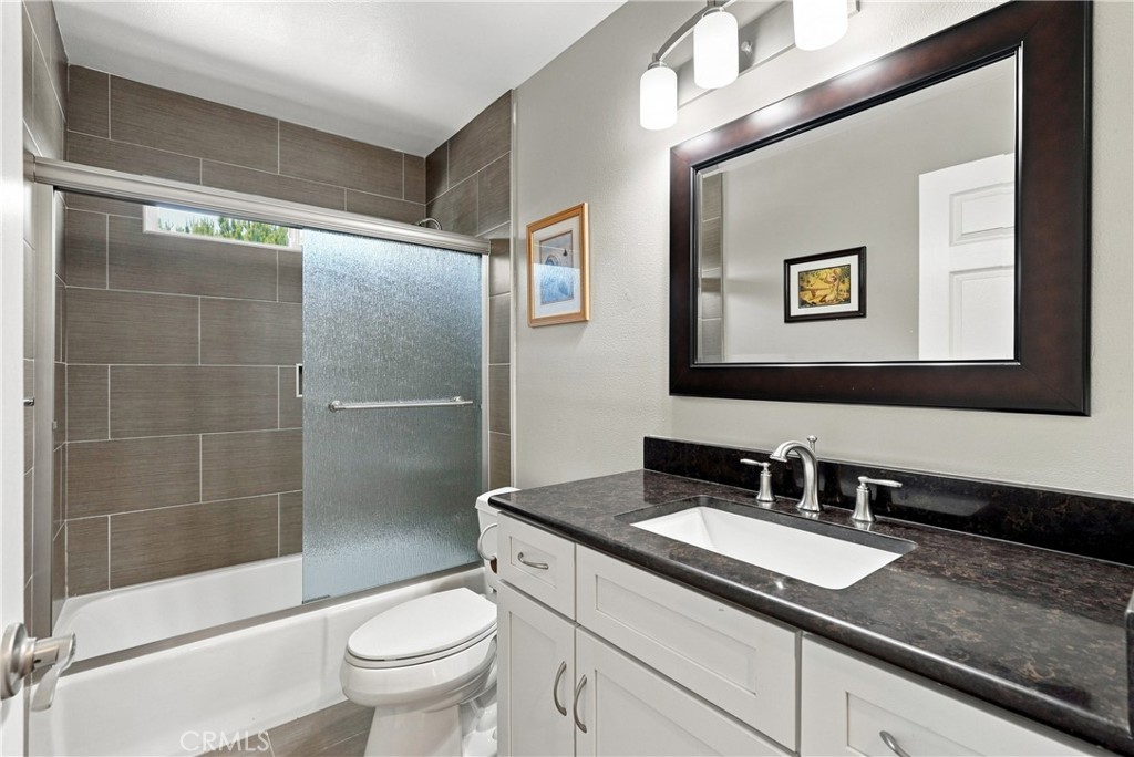 1340 Bay Oaks Property Photo 17