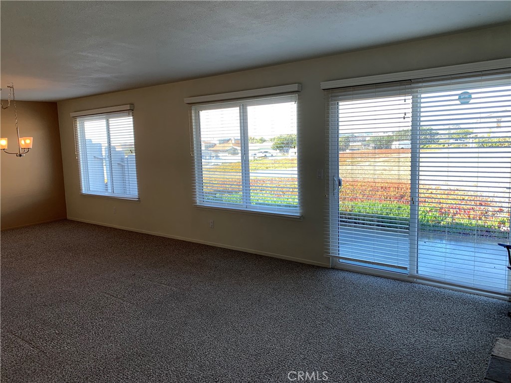 9148 Balboa Property Photo 5
