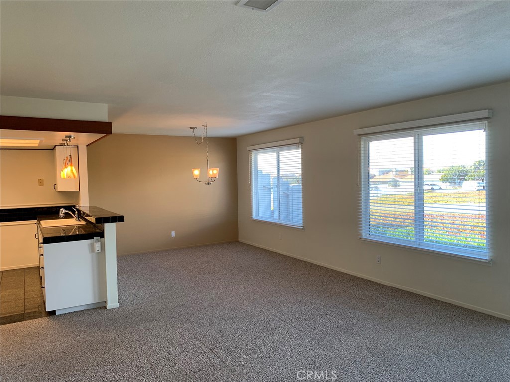 9148 Balboa Property Photo 6