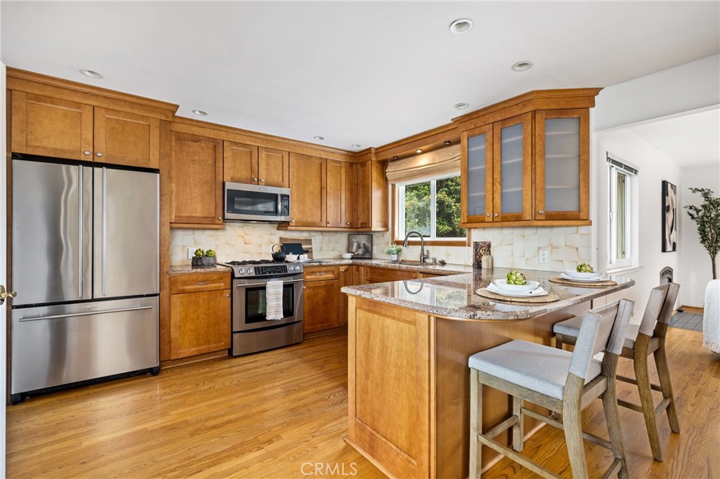 875 Olive Street Property Photo 8