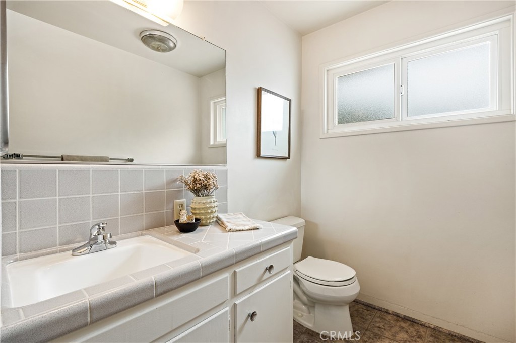 875 Olive Street Property Photo 30
