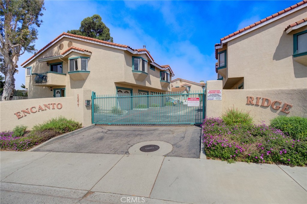 1277 Belridge 11c Property Photo 8