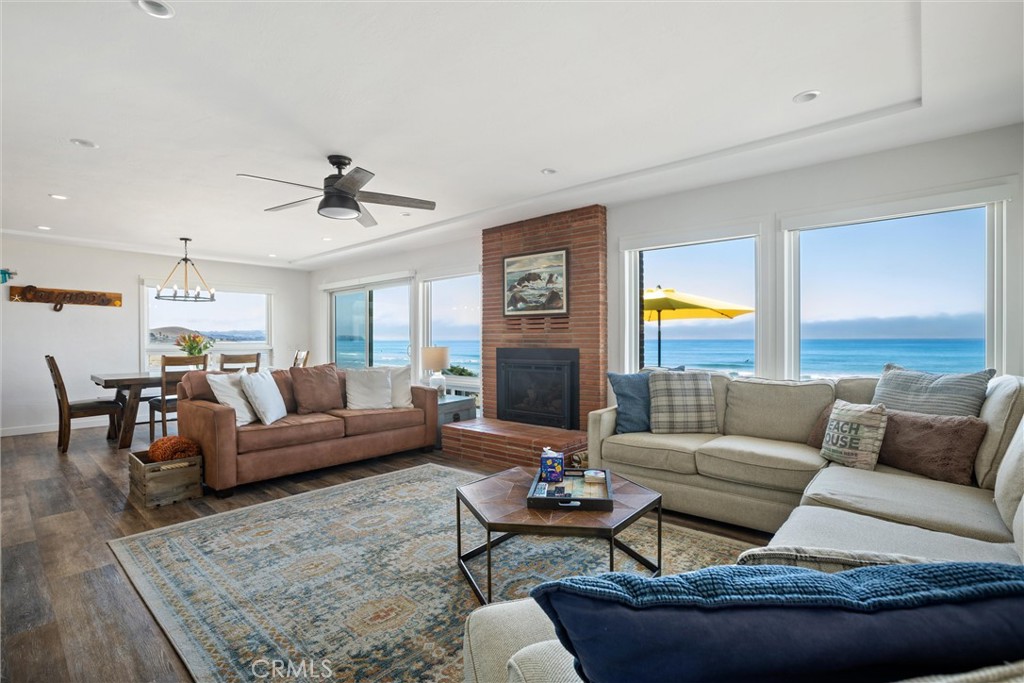 2234 Pacific Property Photo 1