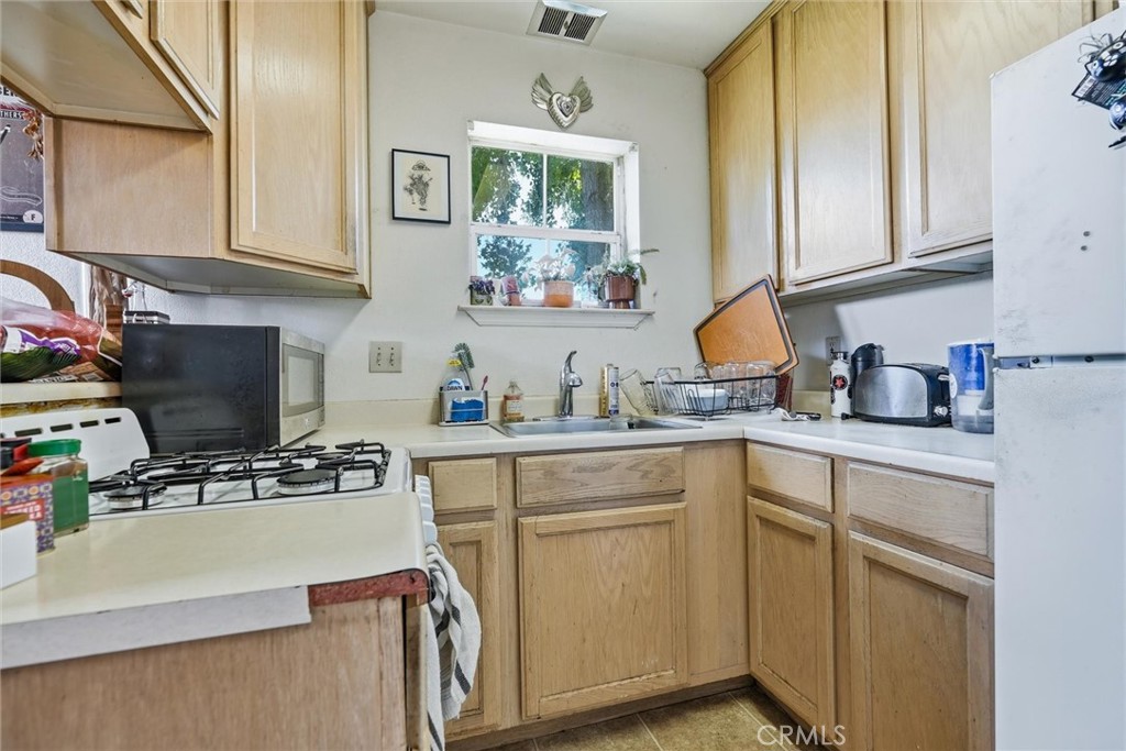 491 Branch Street Property Photo 23