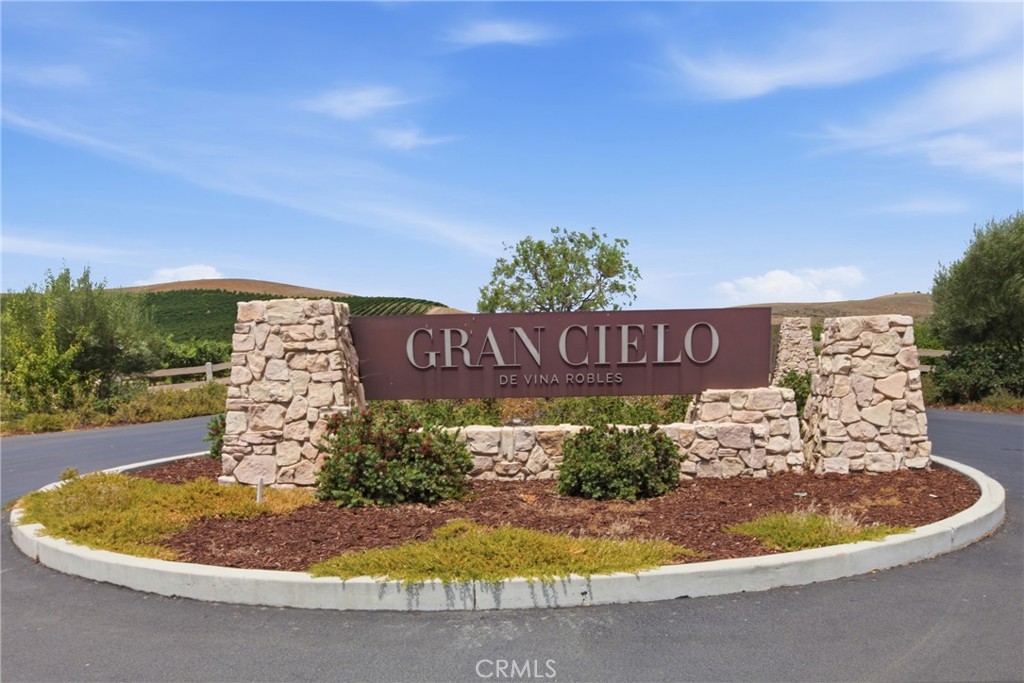 3413 Michele Circle Property Photo 7