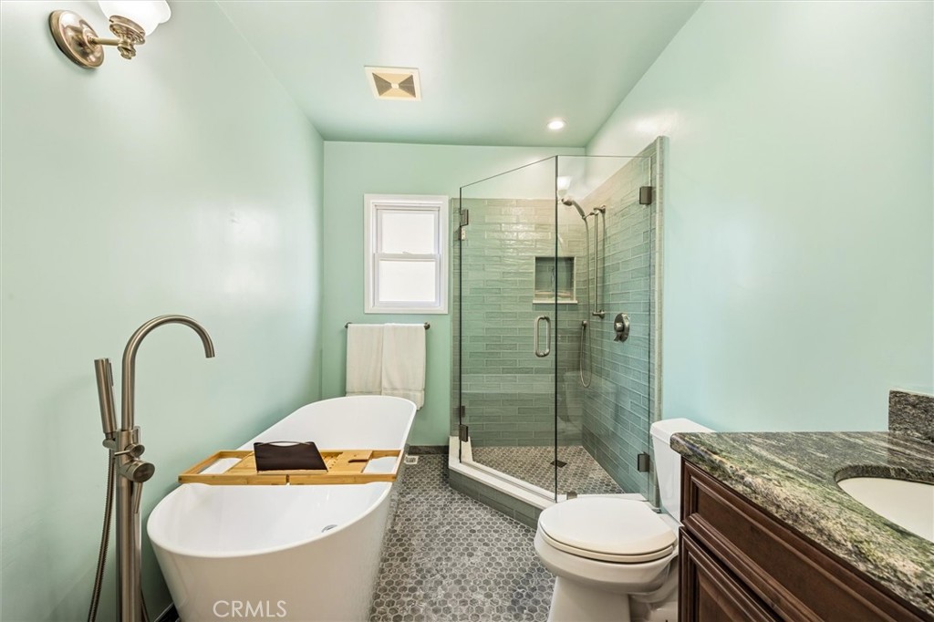 615 Grove Street Property Photo 13