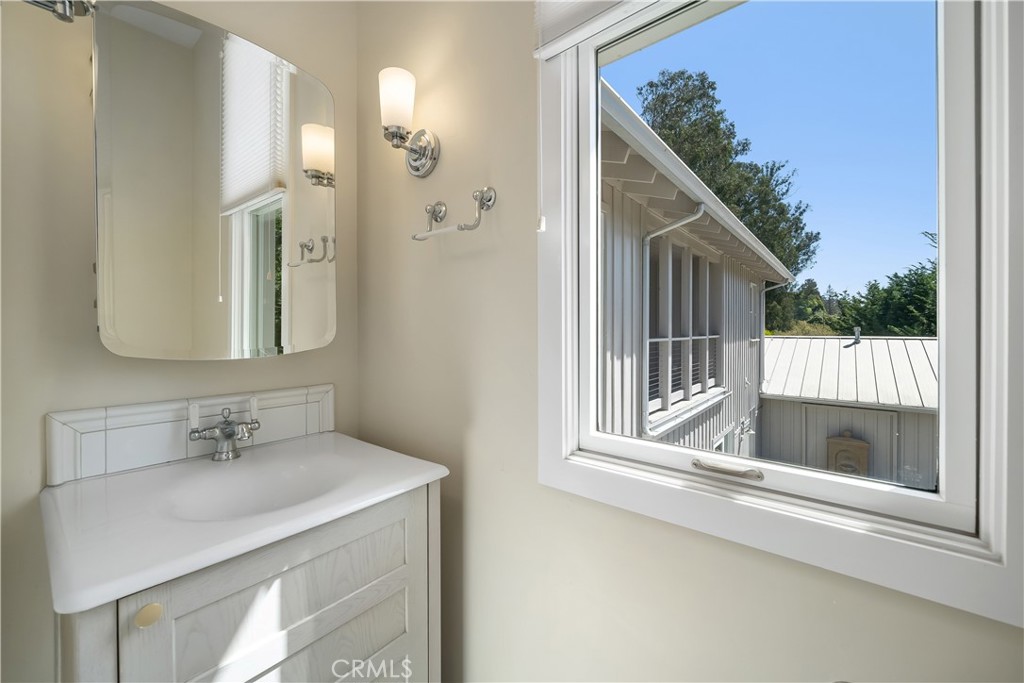 950 Mesa View Drive Property Photo 34