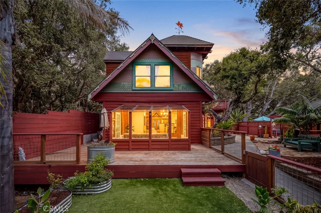 1550 Bayview Heights Property Photo