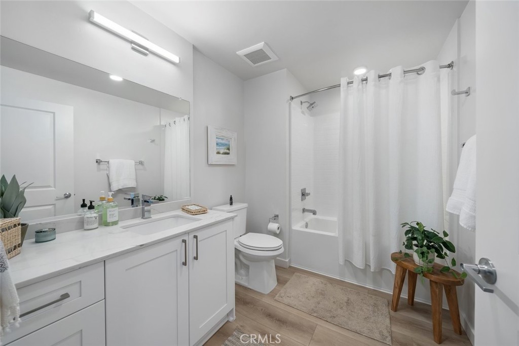 2475 Victoria Avenue 404 Property Photo 25