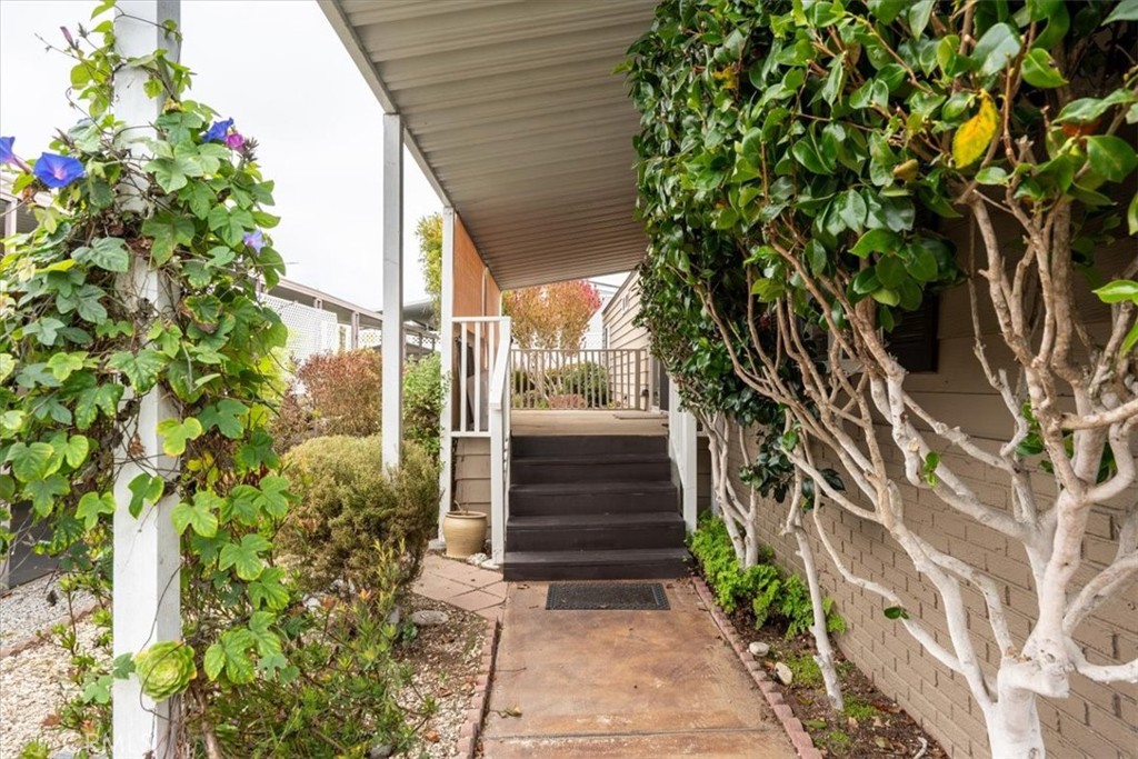 633 Ramona 158 Property Photo 4
