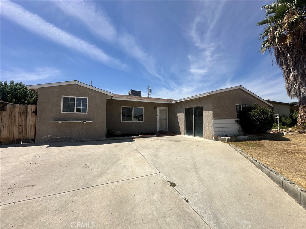 912 Meadows Property Photo 1