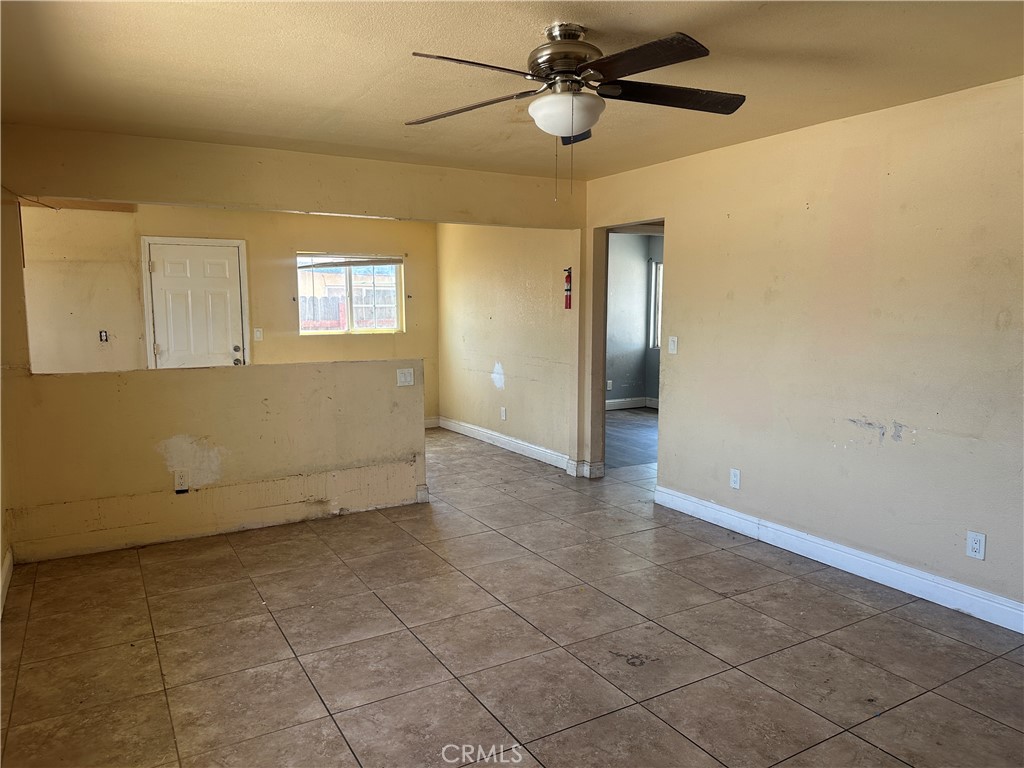 912 Meadows Property Photo 3