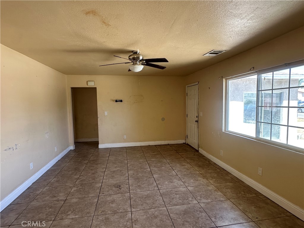 912 Meadows Property Photo 8