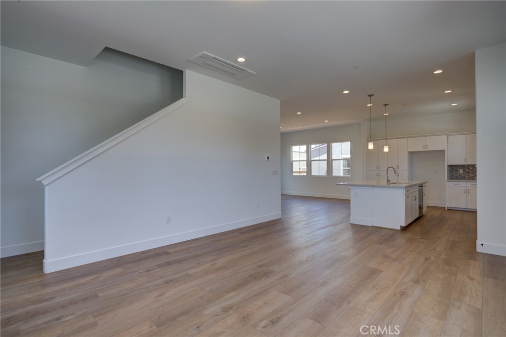 211 Kitty Hawk Court Property Photo 13