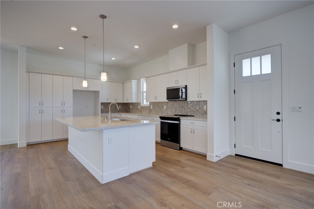 211 Kitty Hawk Court Property Photo 15