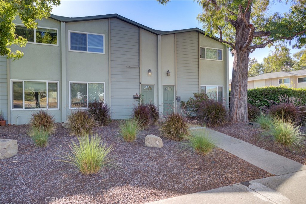 1115 Laurel Lane 63 Property Photo 4