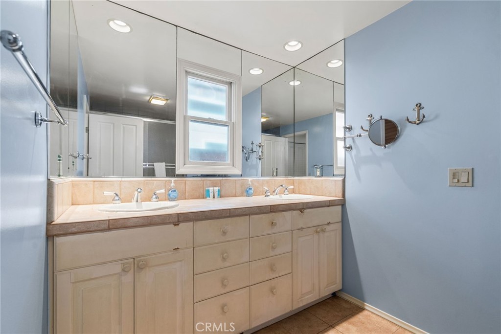 210 Opal Property Photo 13