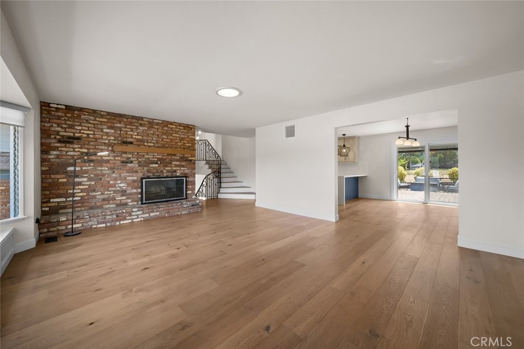 1497 La Quinta Drive Property Photo 3
