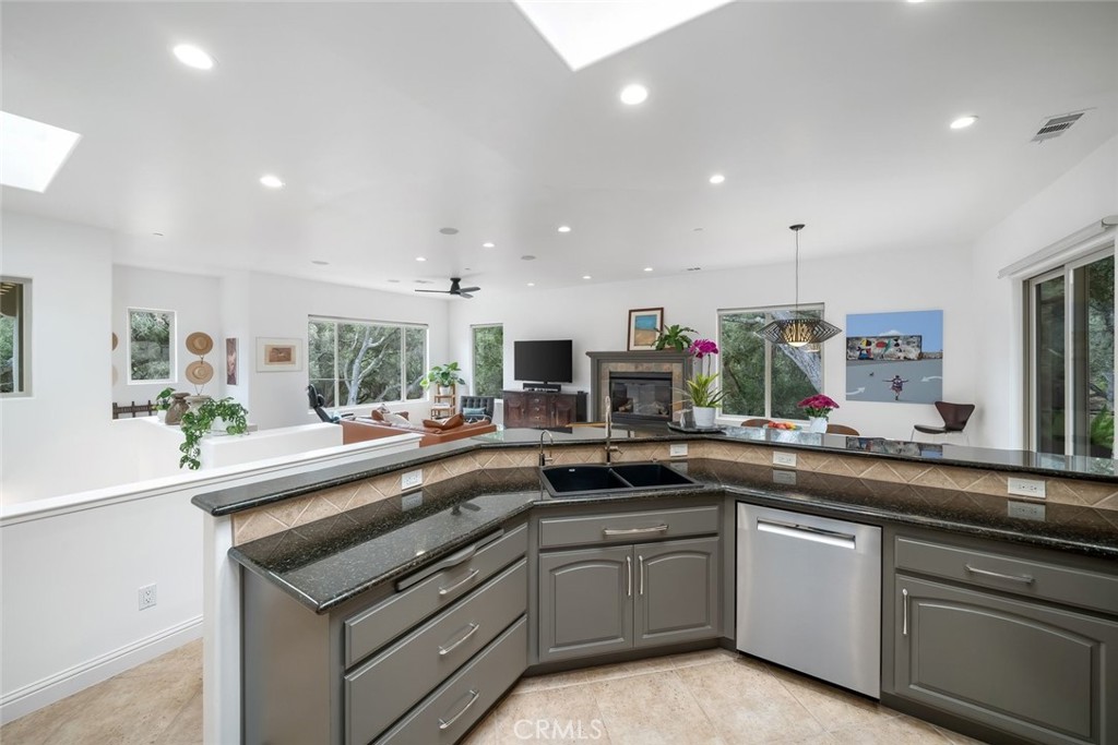 2940 Night Hawk Way Property Photo 17