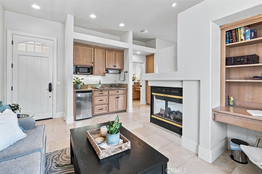 2298 Brant Street Property Photo 42
