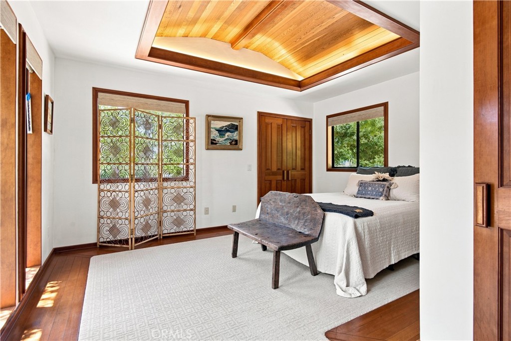 565 Chiswick Way Property Photo 24