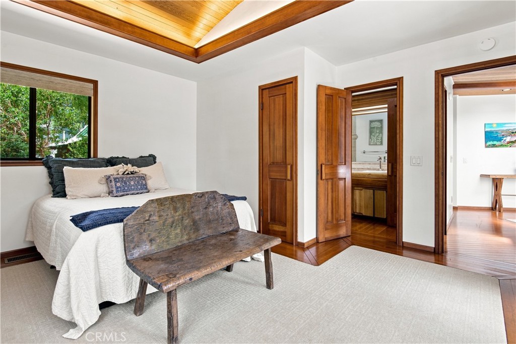 565 Chiswick Way Property Photo 26