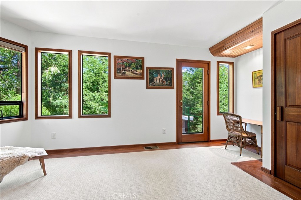 565 Chiswick Way Property Photo 34