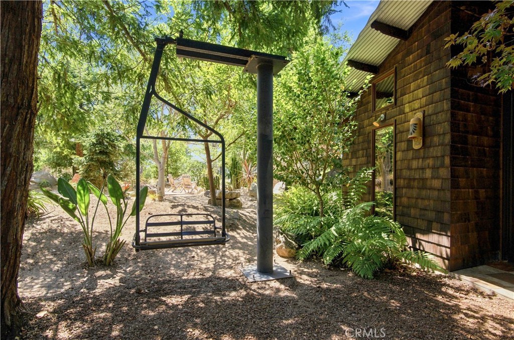 565 Chiswick Way Property Photo 47