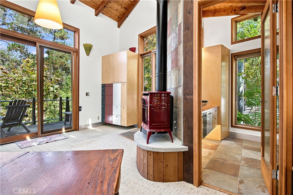 565 Chiswick Way Property Photo 50