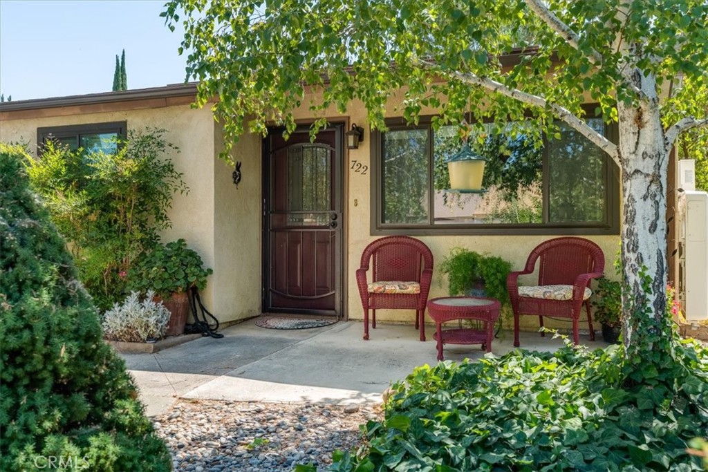 722 Deerfield Lane Property Photo 4