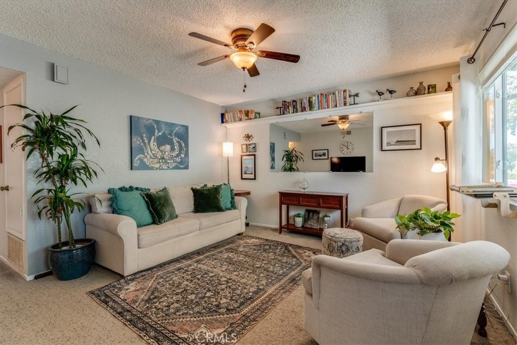 722 Deerfield Lane Property Photo 8