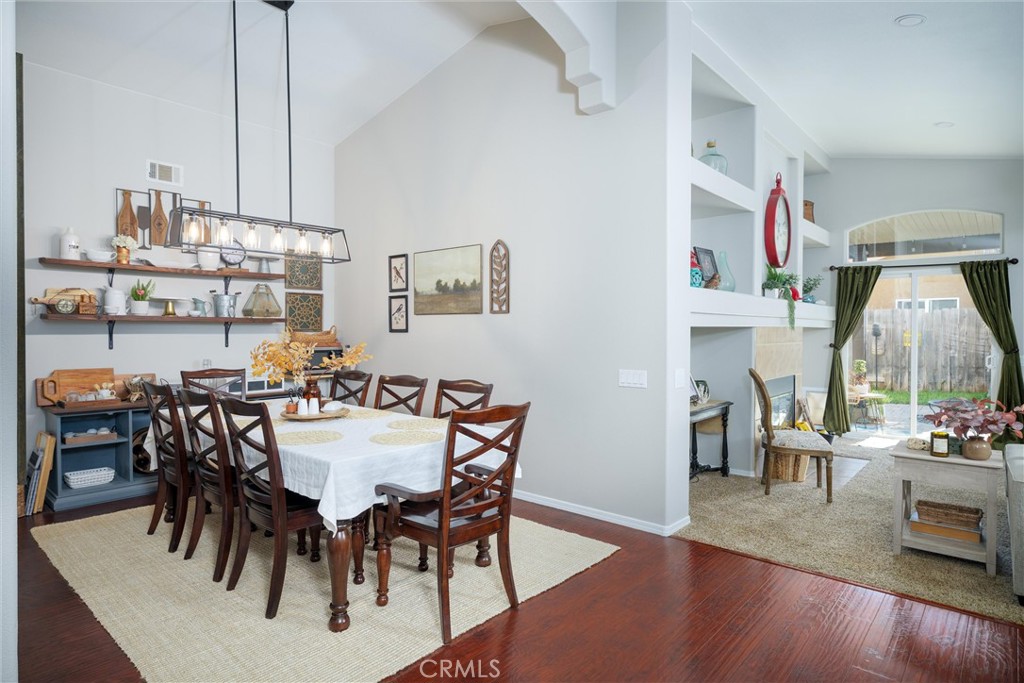 2452 Darbeton Property Photo 11
