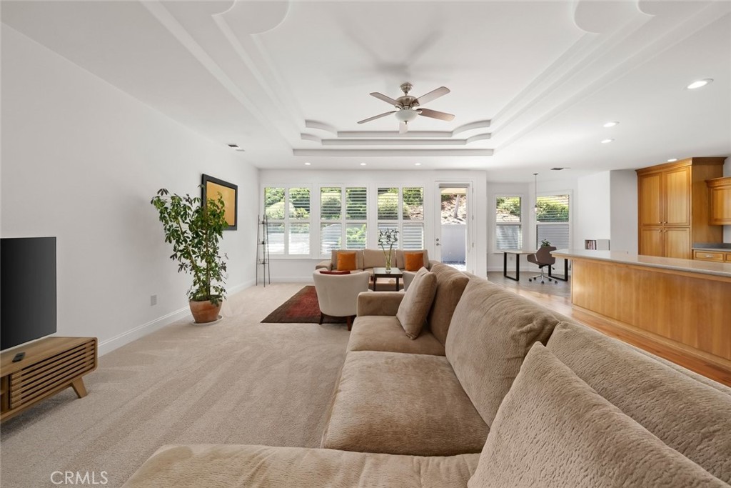 419 Peachtree Court Property Photo 4