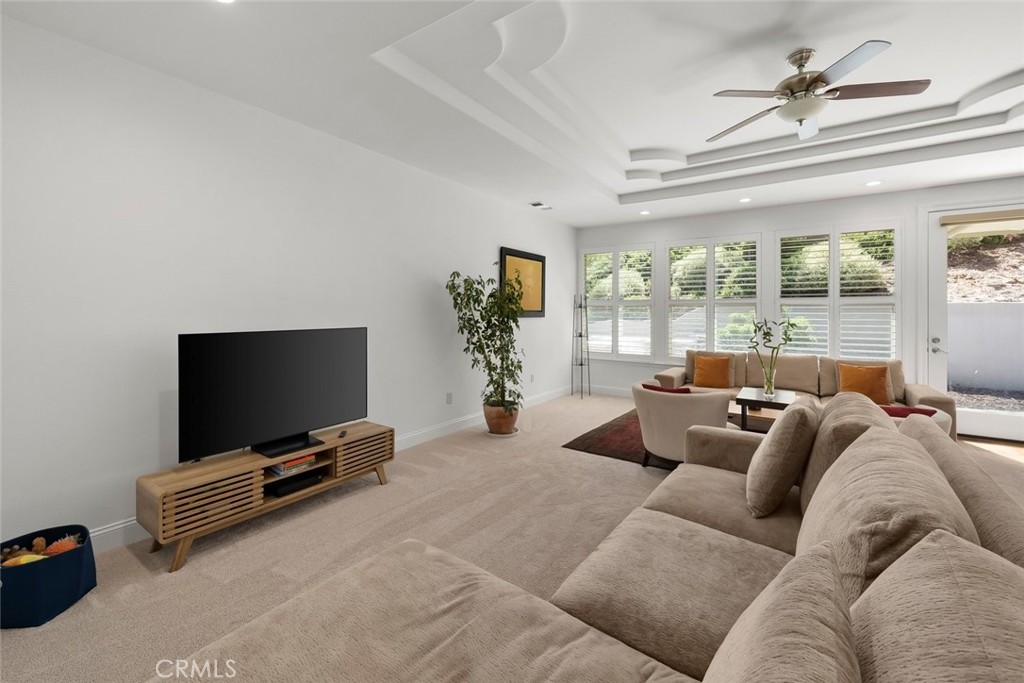 419 Peachtree Court Property Photo 5