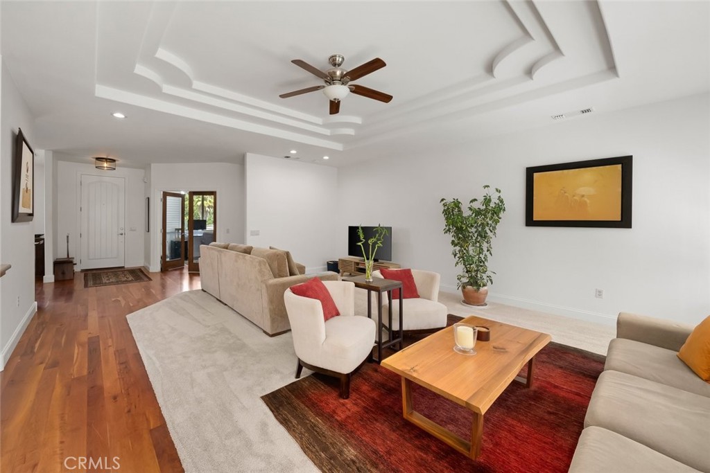 419 Peachtree Court Property Photo 6