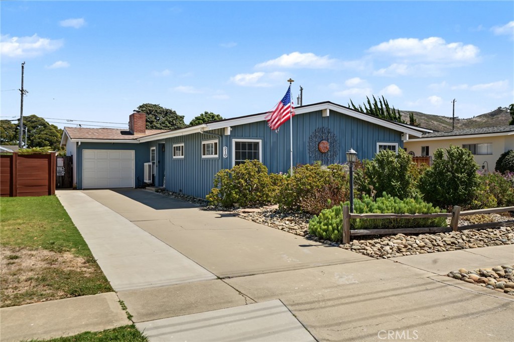 210 S E Property Photo 1