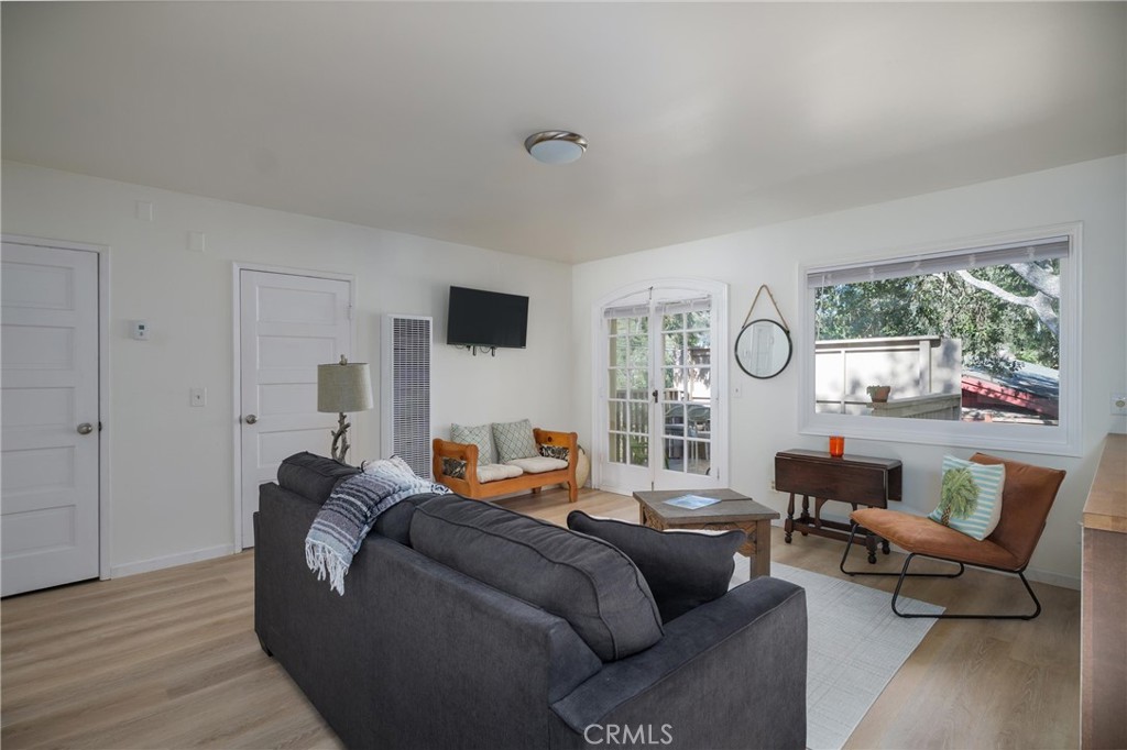1361 Haddon Property Photo 8