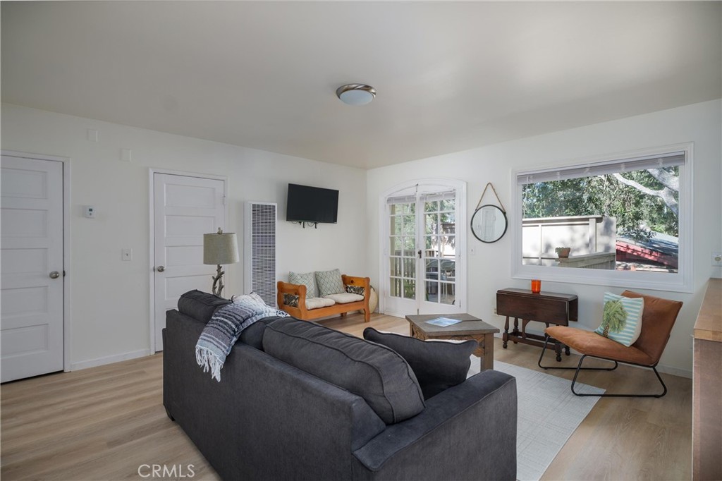 1361 Haddon Property Photo 8