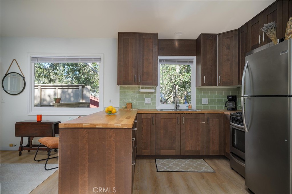 1361 Haddon Property Photo 12