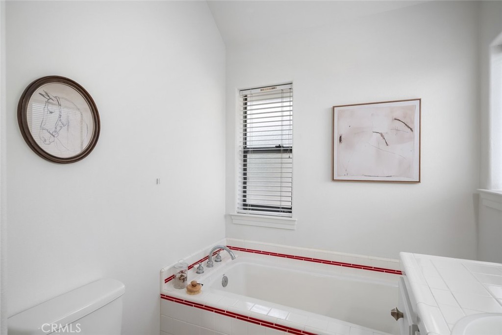 806 Grove Street Property Photo 27