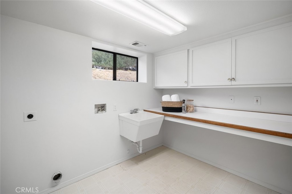 806 Grove Street Property Photo 41