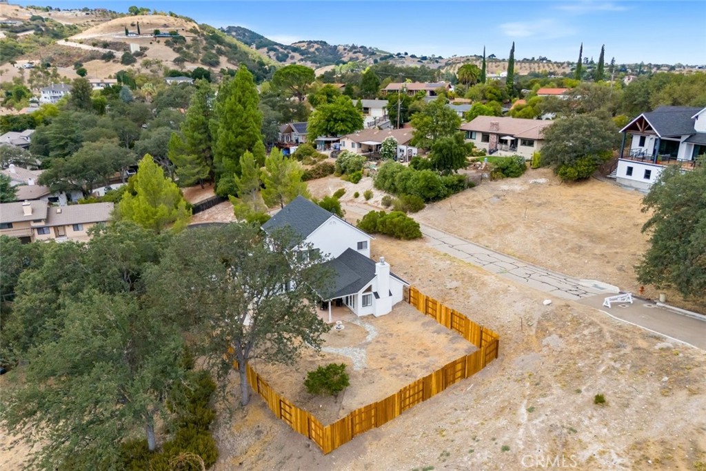 806 Grove Street Property Photo 47