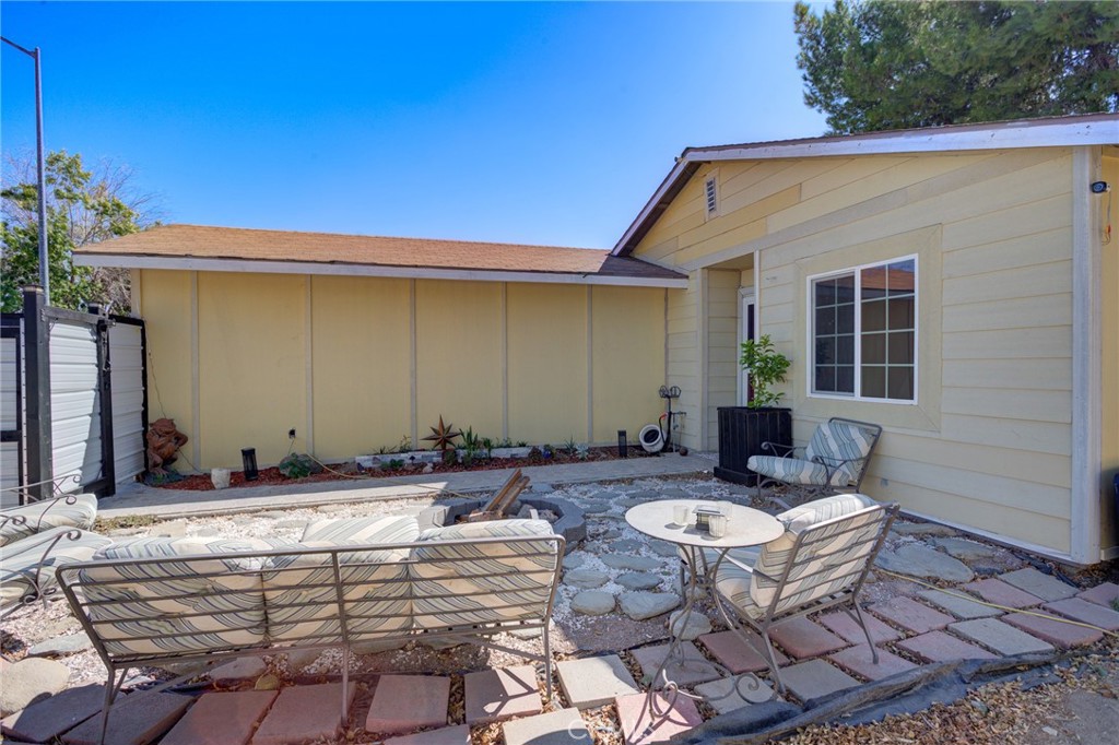 611 Poquita Lane Property Photo 4
