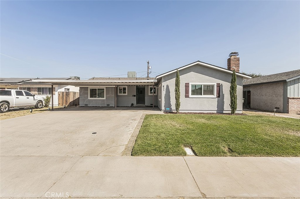 611 San Gabriel Property Photo 2