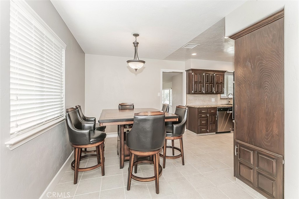 611 San Gabriel Property Photo 8