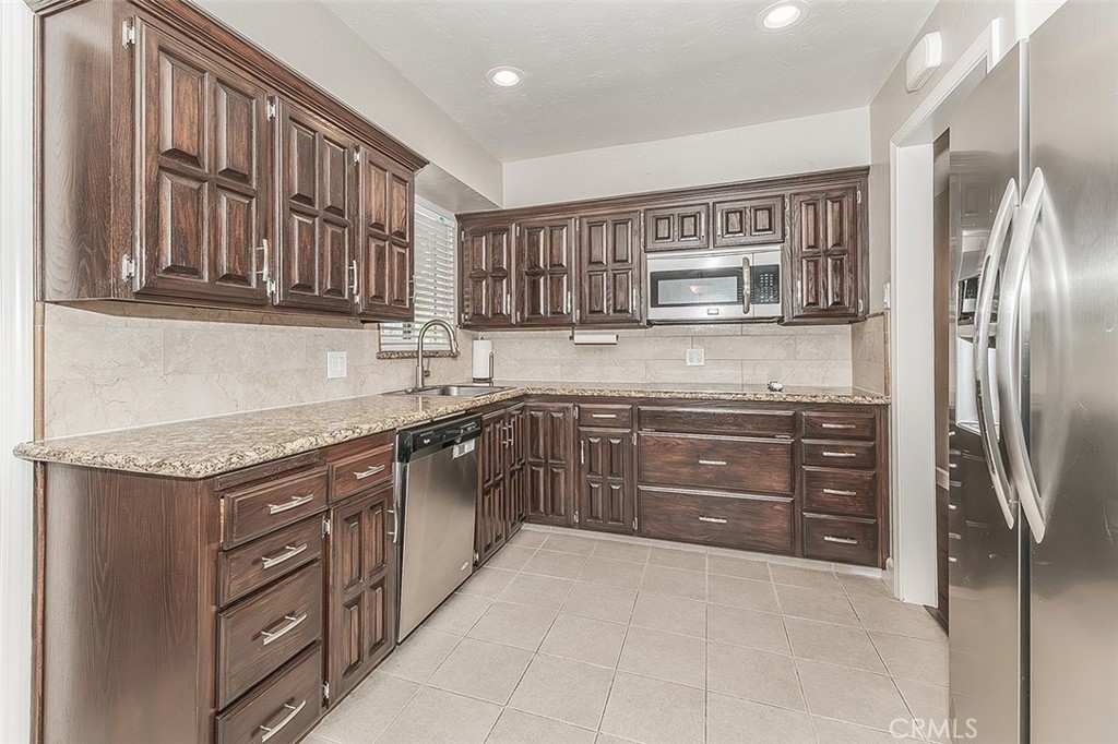 611 San Gabriel Property Photo 10