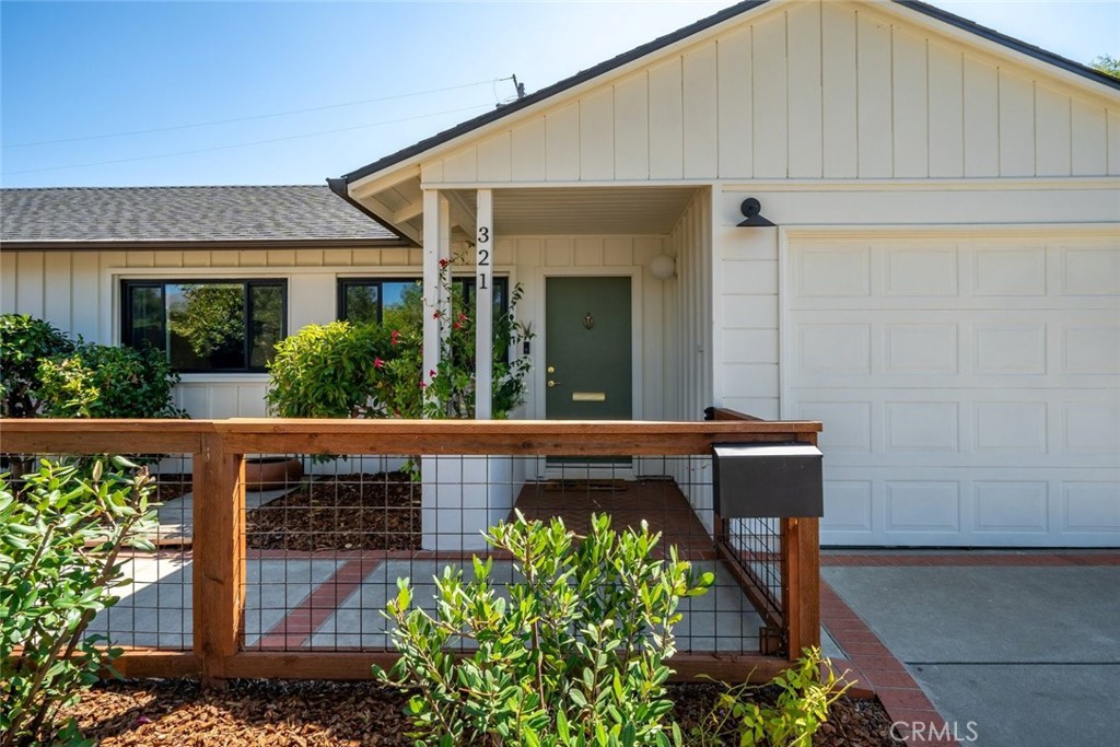 321 Tolosa Way Property Photo 3