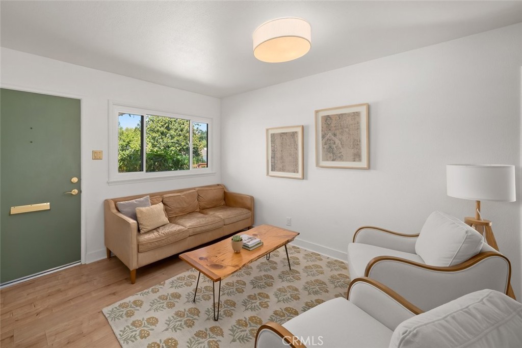 321 Tolosa Way Property Photo 4