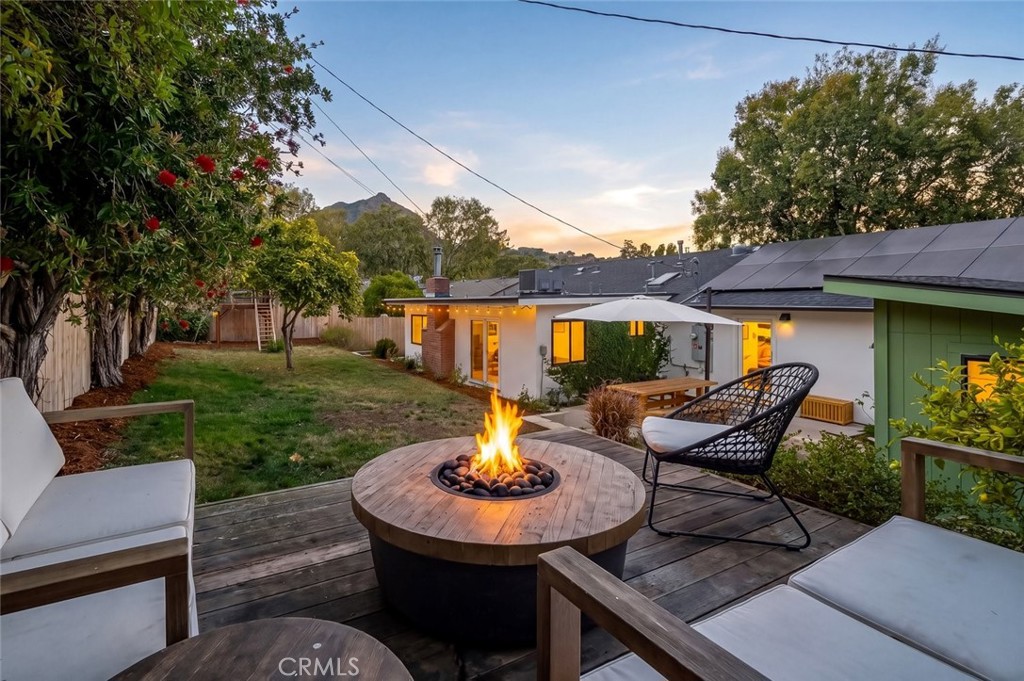 321 Tolosa Way Property Photo 31